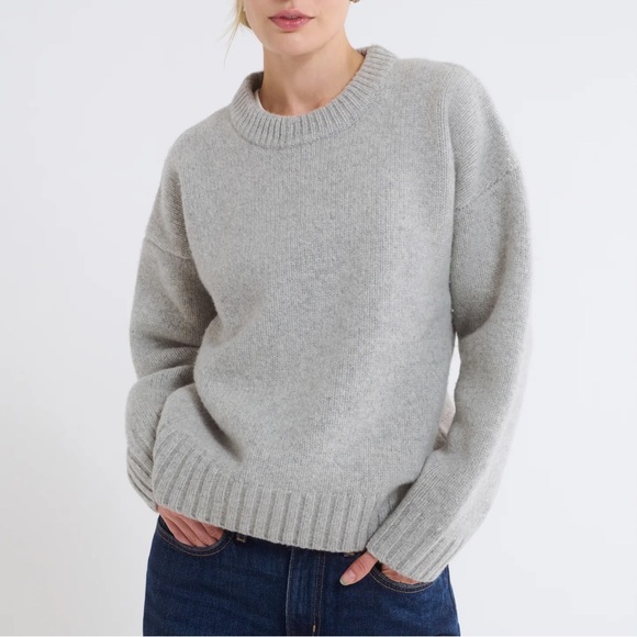 Rumored Sweaters - Rumored studio sweater heather gray